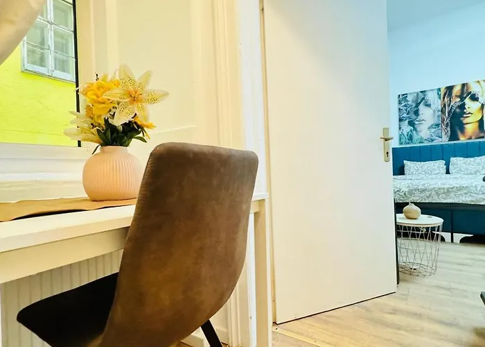 Апартаменти Private In 5br Near Matzleinsdorfer Platz