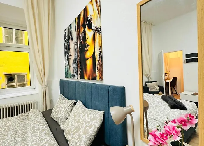 Апартаменти Private In 5br Near Matzleinsdorfer Platz *