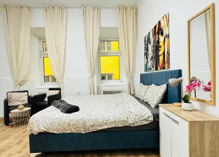 Апартаменти Private In 5br Near Matzleinsdorfer Platz Відень
