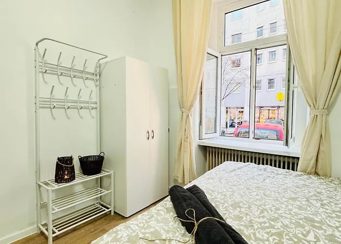 Private In 5br Near Matzleinsdorfer Platz Апартаменти *