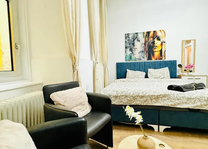 Private In 5br Near Matzleinsdorfer Platz Апартаменти Відень