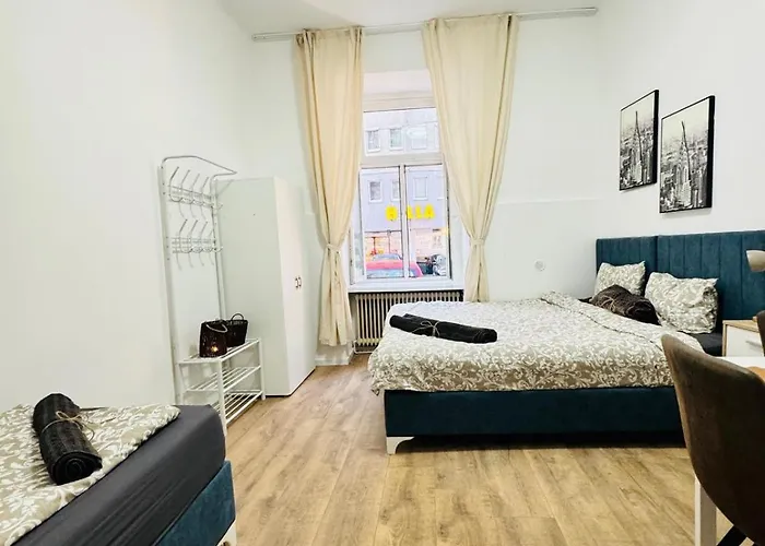 Апартаменти Private In 5br Near Matzleinsdorfer Platz Відень