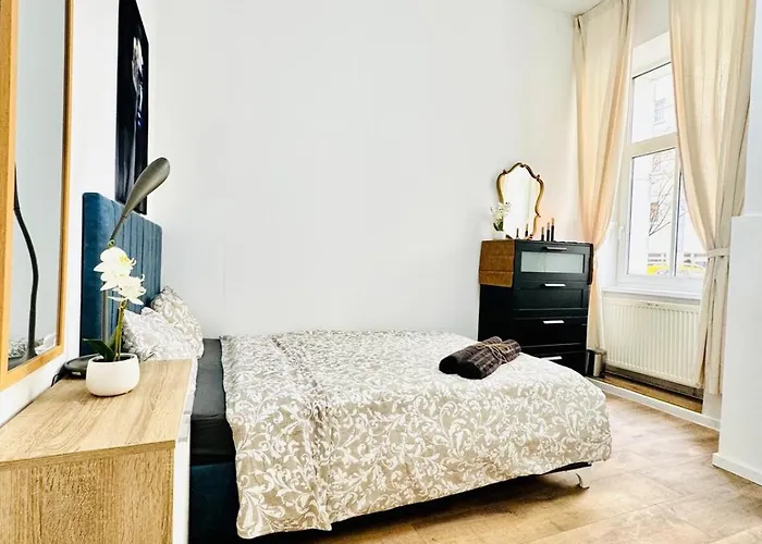Private In 5br Near Matzleinsdorfer Platz Апартаменти *
