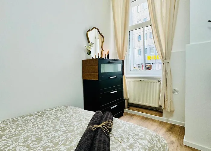 Апартаменти Private In 5br Near Matzleinsdorfer Platz