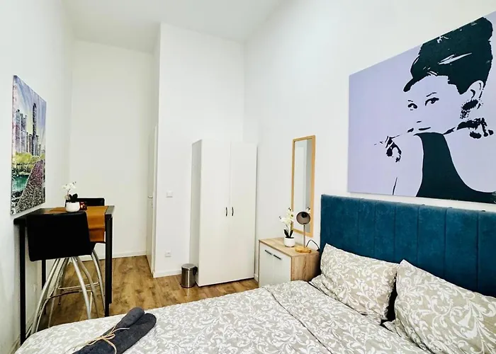 Апартаменти Private In 5br Near Matzleinsdorfer Platz *